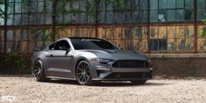 Ford Mustang with Niche Sport Series Gemello - M219